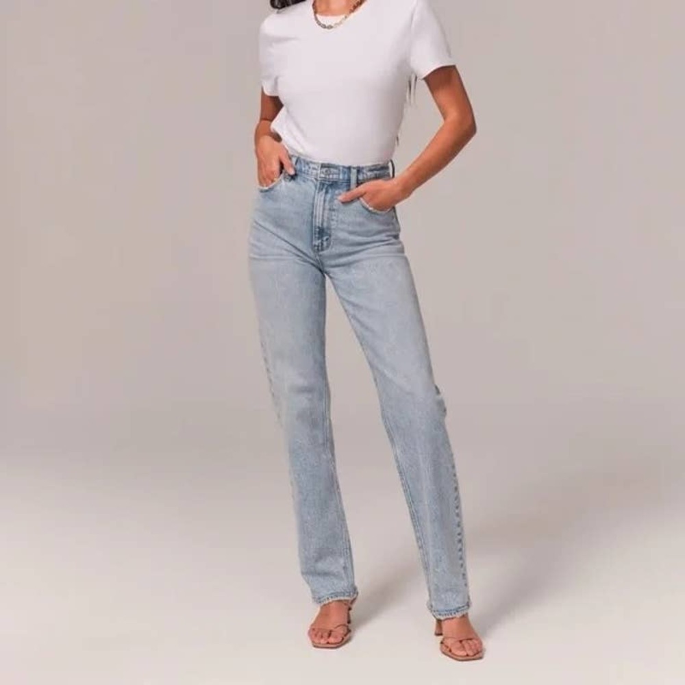 Abercrombie & Fitch Light Wash Straight Leg Jeans